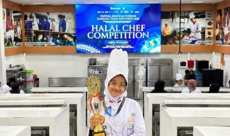 Barakallah, Azka: Siswi Kelas X SMA Tahfidz Al-Izzah Raih Juara 2 Halal Chef Competition